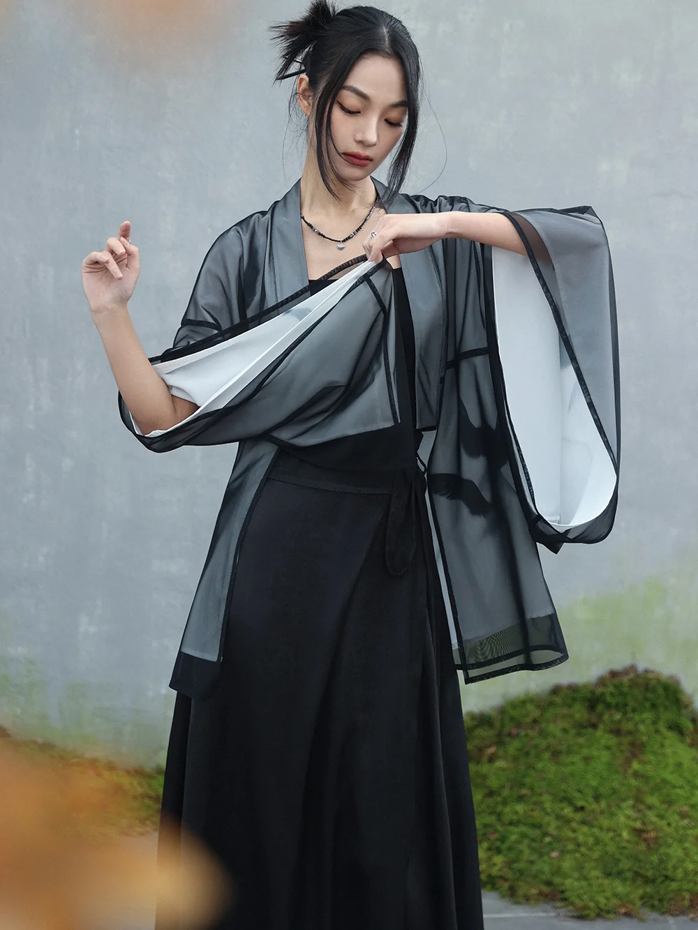 Женское двубортное пальто UMI MAO Свободное с принтом в виде летящей ласточки