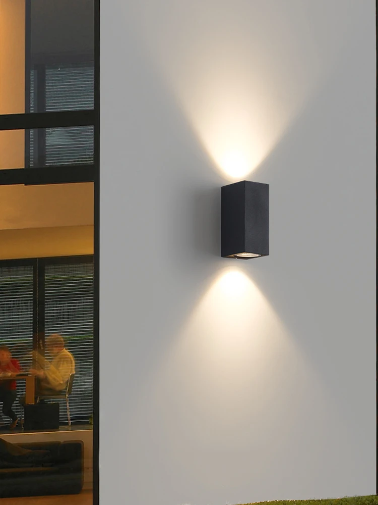 

Saiyo LED IP65 Wall Lamp
