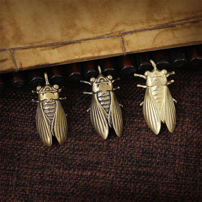 

Vintage Pure Copper Cicada Pendants for Necklace Keychains Brass Buddha Hands Key Chains Hanging Trinket Lucky Keyrings
