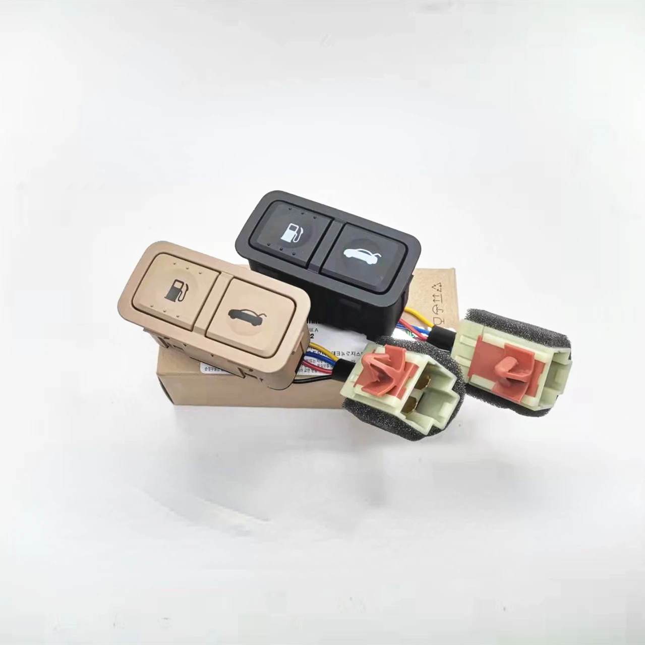 

937003S000RY Rear Trunk Hatch Fuel Open Switch for Hyundai Sonata YF I45 2011-15 Rear Trunk Lid Fuel Filler Switch 93700-3S000