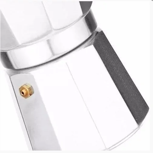 Итальянская алюминиевая кофеварка для 6 чашек кафе