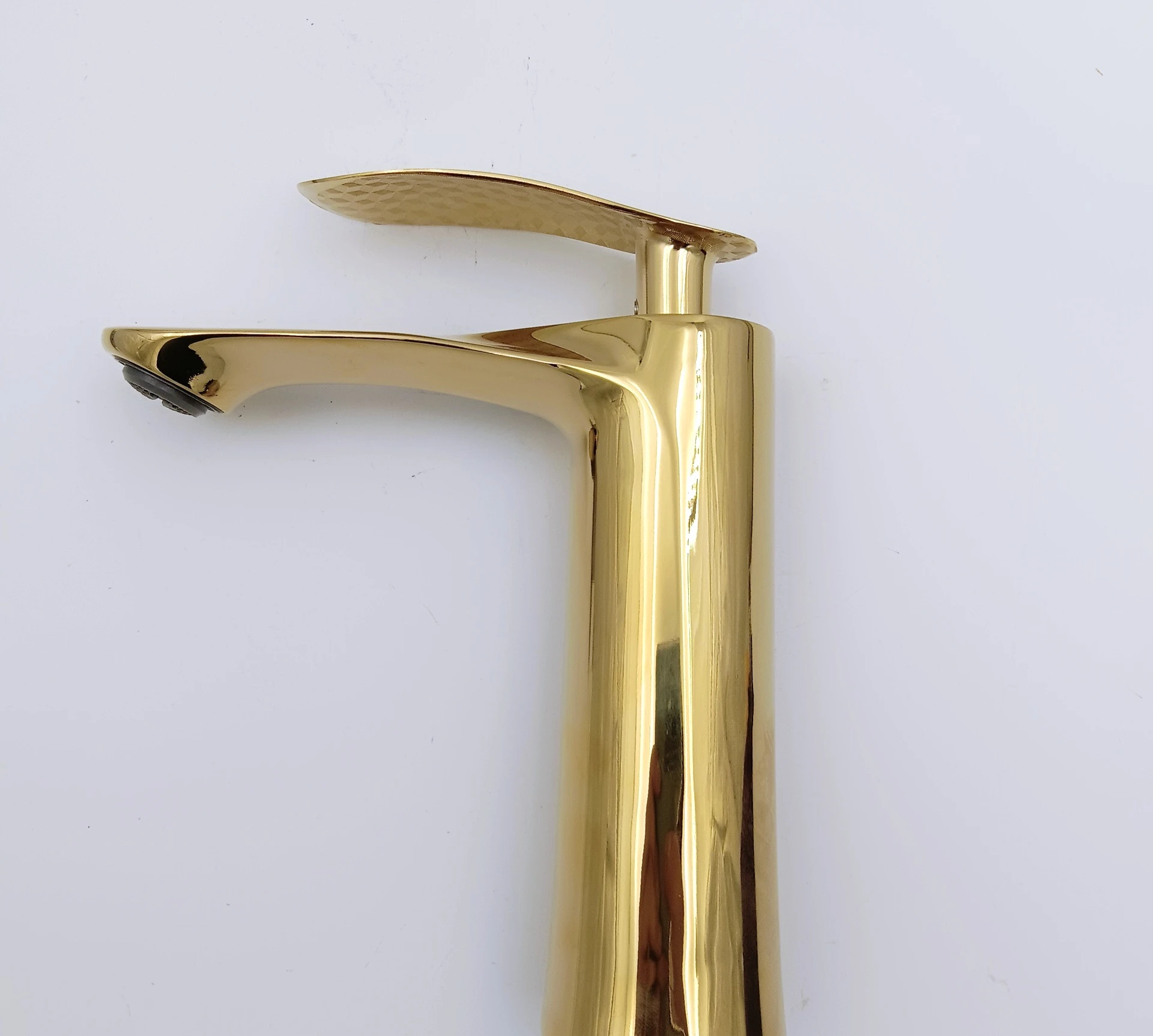 

Golden faucet toilet washbasin faucet household quick open faucet