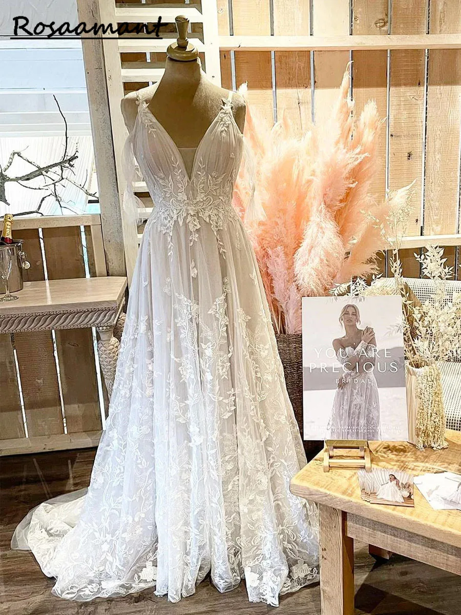 

Plunging V-Neck Plus Size A-Line Wedding Dresses Lace Appliques Boho Modest Bridal Gown Romatic Plus+ Women robe mariage femme