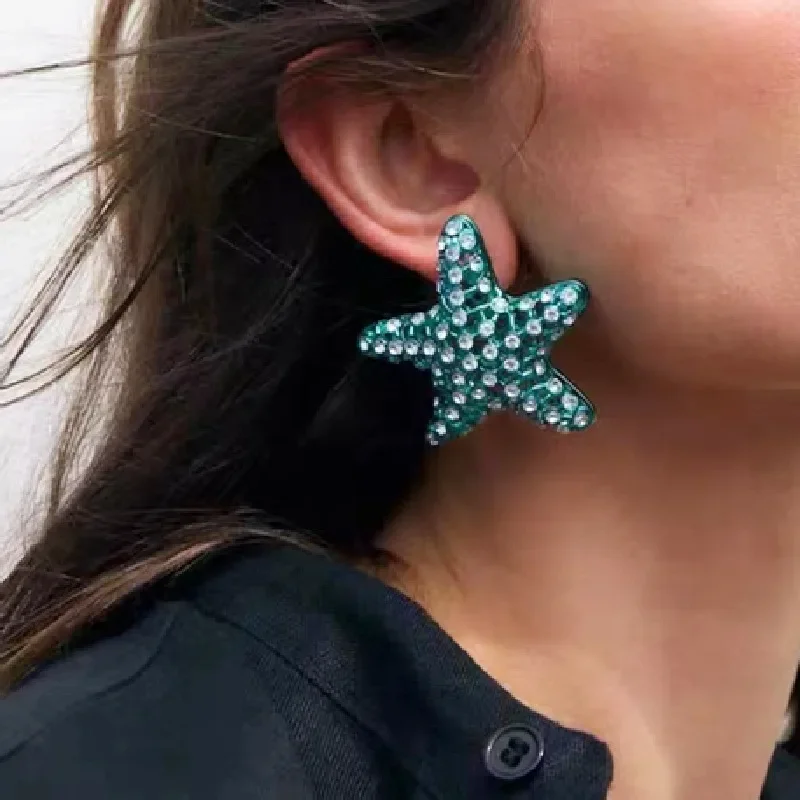 Женские серьги с кристаллами в виде морских звезд