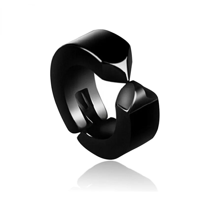 

Korean Version of Black Punk Earrings, Non-perforated Ring Ear Clips, Not Easy To Allergic Earrings, Titanium Steel Ear Clips