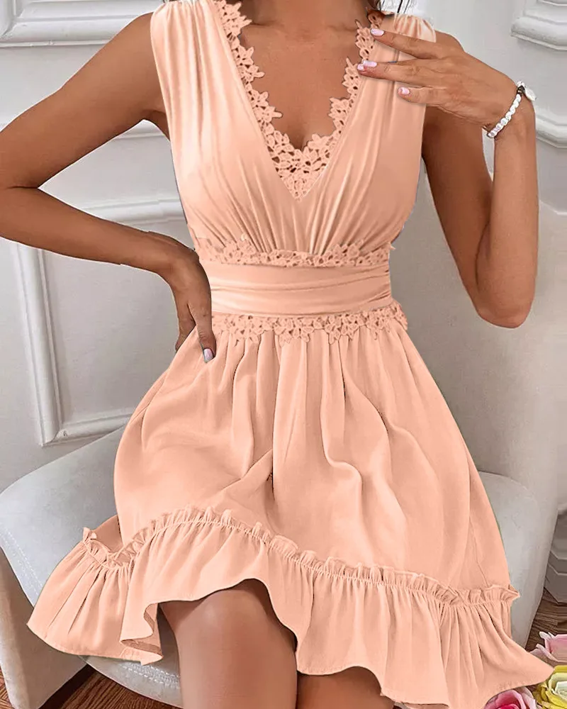 

Женское платье с кружевной отделкой, повседневное однотонное платье с оборками на подоле, майка с V-образным вырезом и высокой талией, сезон весна-лето