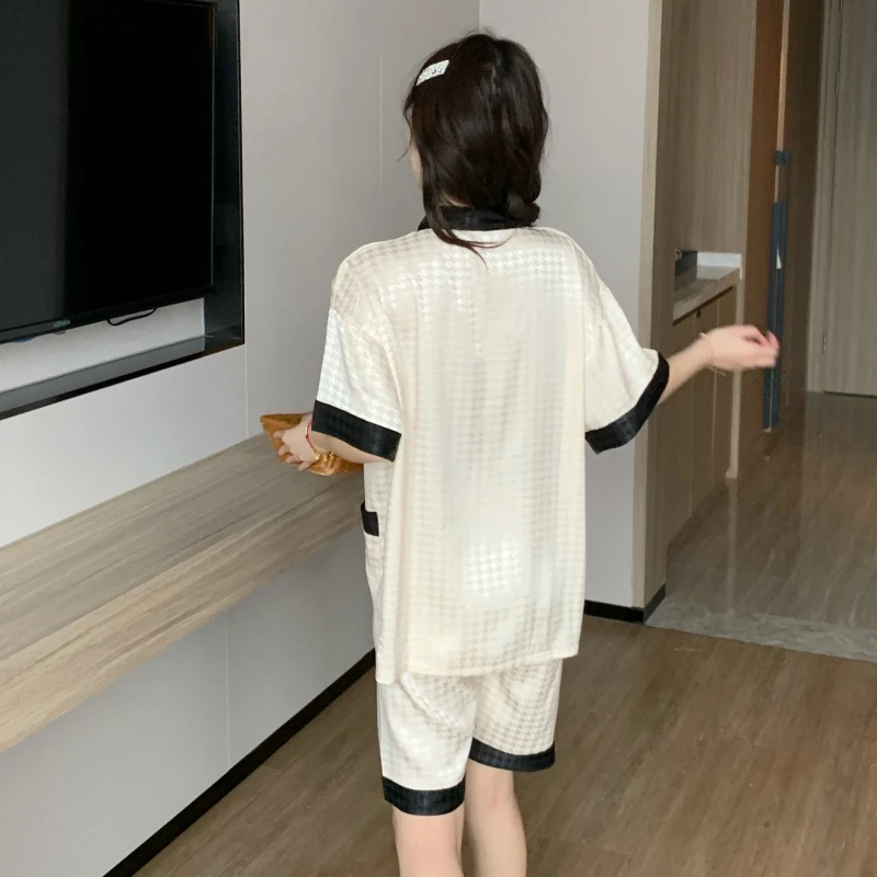 Melting snow and ice silk pajamas girl summer wind new short sleeve shorts outside two-piece can wear cute leisurewear suit