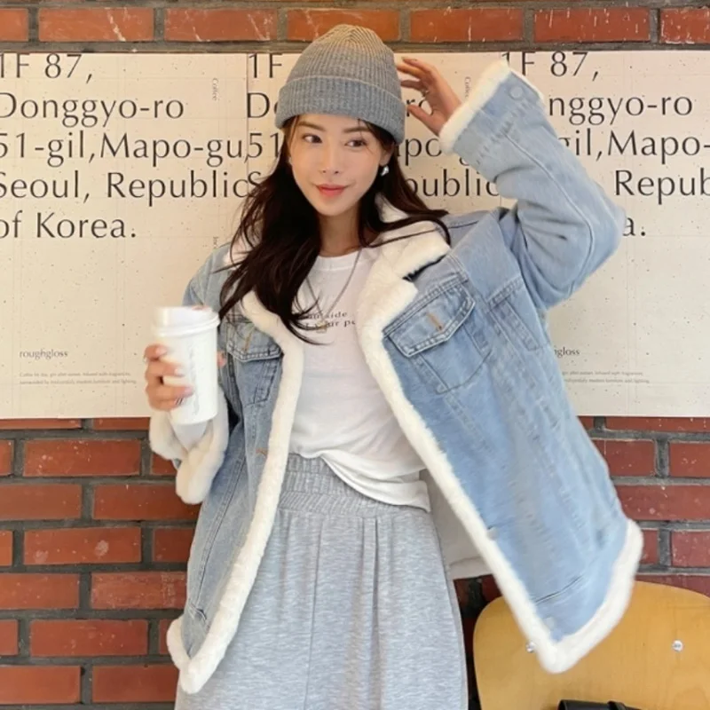 

Джинсовая куртка с плюшевой подкладкой, модная утепленная куртка из денима в Корейском стиле, Повседневная Свободная верхняя одежда из ден...