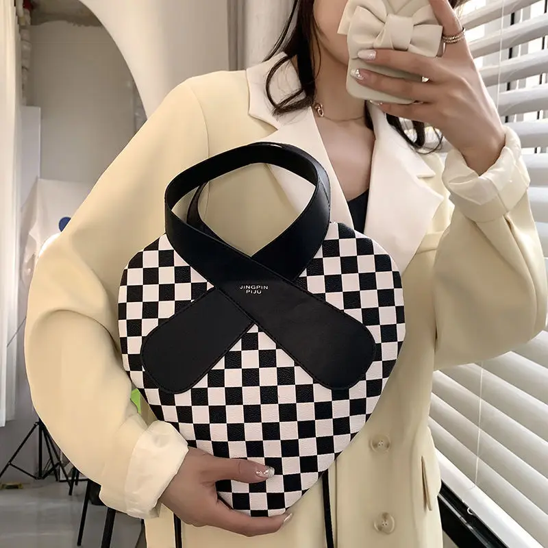 

Xiuya Personality Creative Heart Bag Female 2022 New Trendy All-match Checkerboard Messenger Bag Fashion Handbags For Women