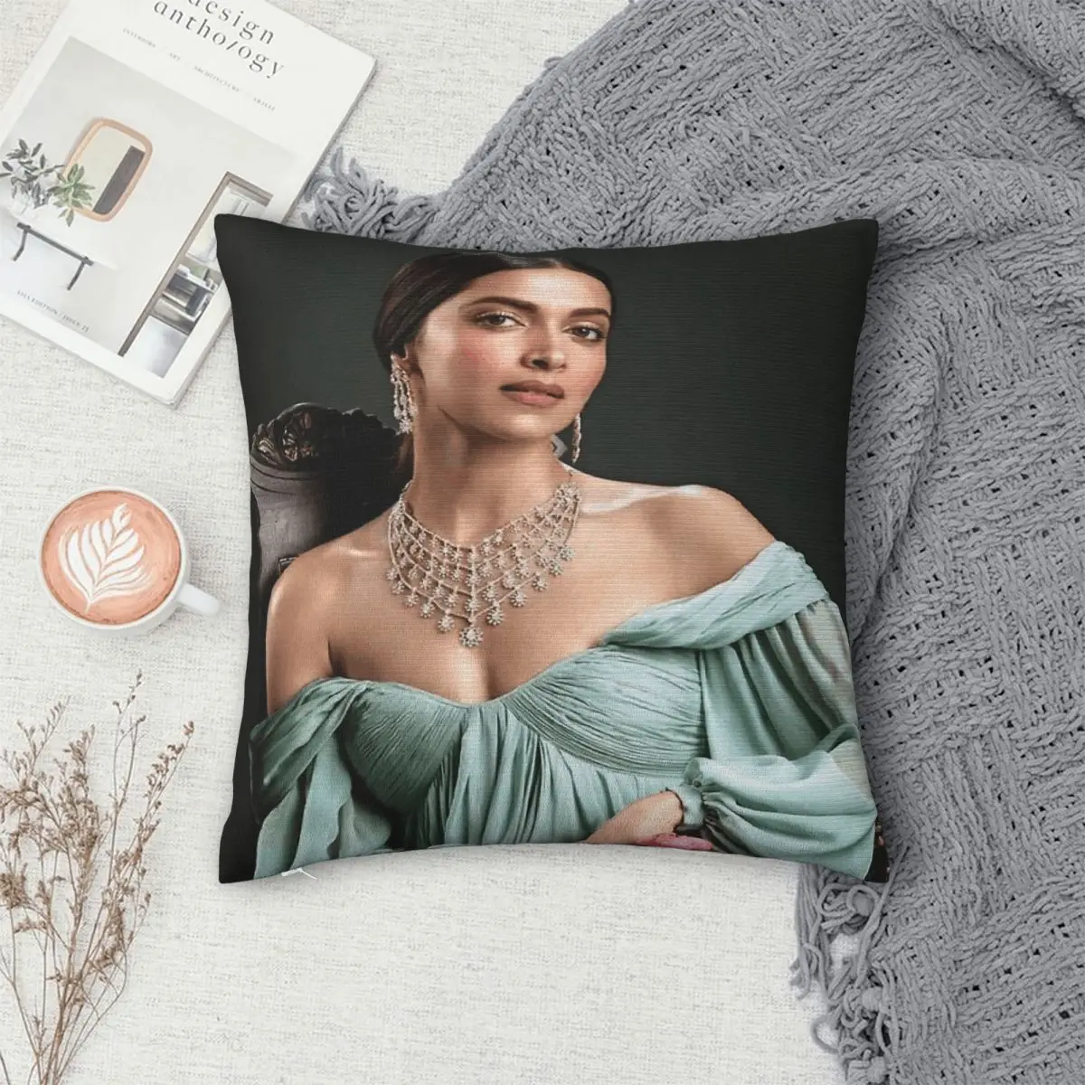 Фото Наволочка Deepika Padukone Indian Square из полиэстера, льна и бархата с узором, на молнии, декоративная, для кровати №4