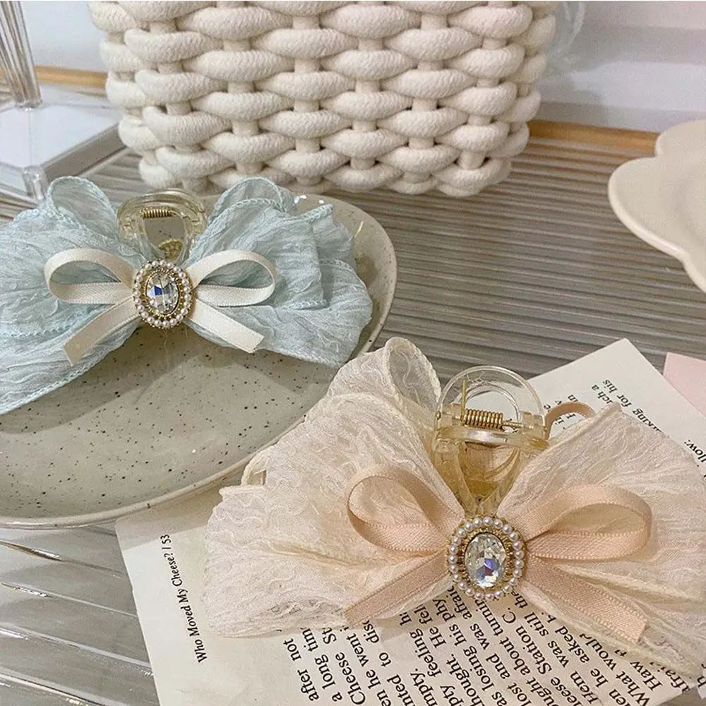 

Корейский элегантный зажим стразы для волос с жемчужинами темпераментная сетчатая акриловая заколка для волос с крупной акулой для женщин ...