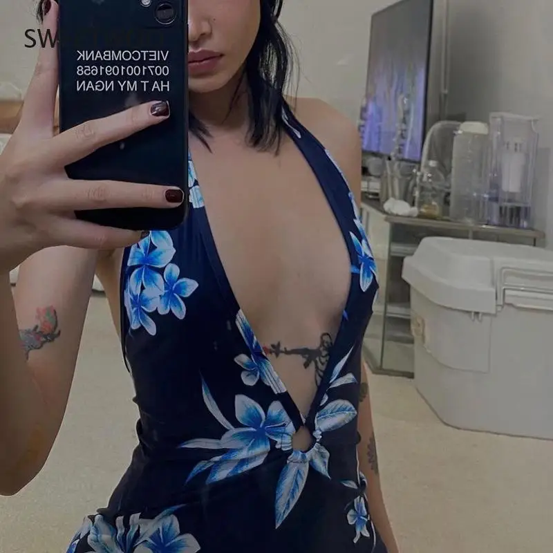 

Женское мини-платье с цветочным принтом, V-образным вырезом и длинным рукавом