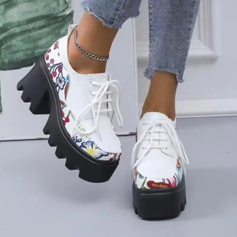 Small Leather Shoes With Thick Soles 2022 Summer Fashion Print Retro Large Size Shoes Thick Heel Platform Shoes Leisure Time