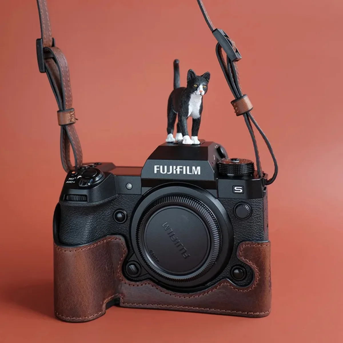 Защитный чехол из натуральной кожи для фотоаппарата Fuji Fujifilm XH2 XH2S X-H2S