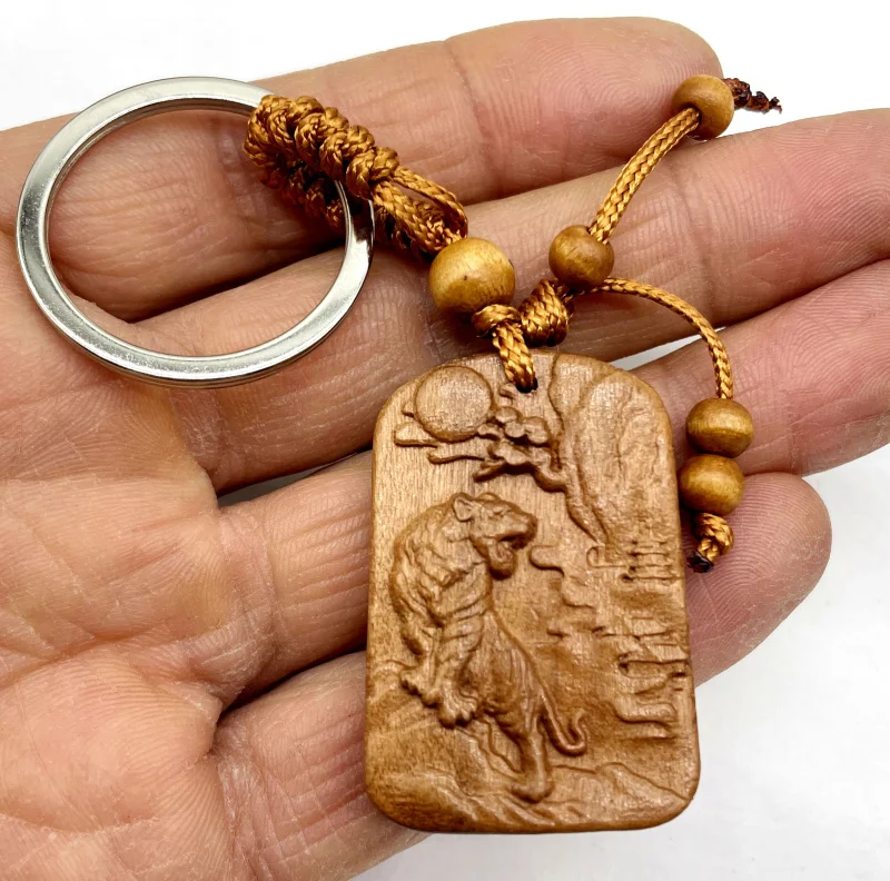 Новинка 2022 модный брелок из красного дерева с трехмерной гравировкой подвески в