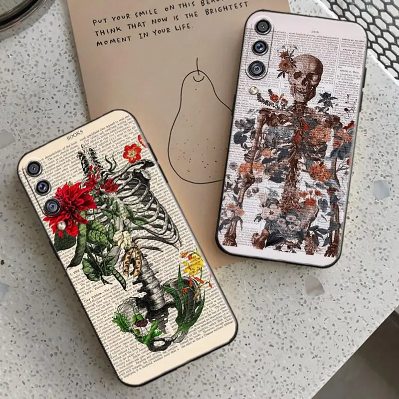 

Flowers And Skulls Phone Case For Samsung A22 4G A21 A10S A01 A20 A22 5G Core A02S A21S A10 A30S A02 A20E A03S 4G A11 A20S Eix6