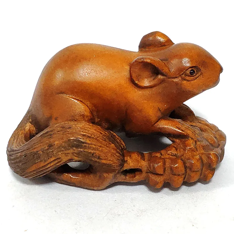 

Y8082 - 2 " Hand Carved Japanese Boxwood Netsuke Carving Figurine - Squirrel