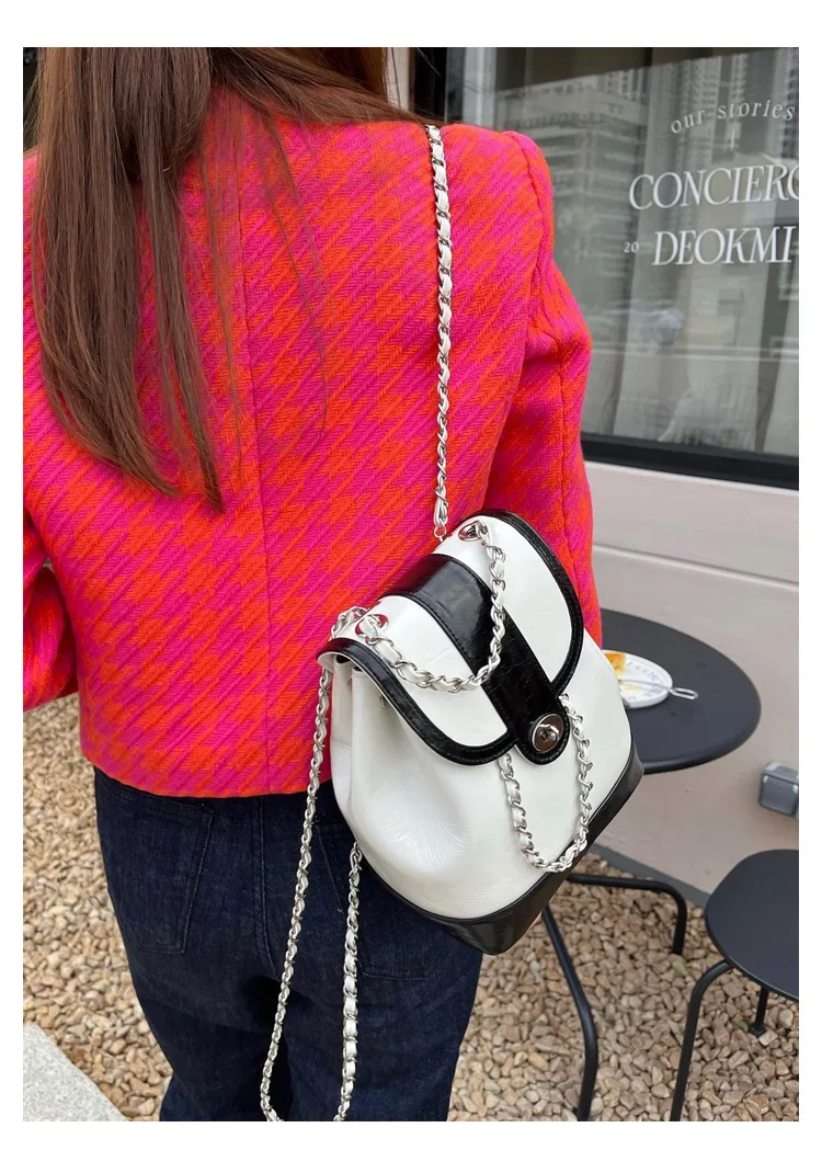 Korean Backpack Women Fashion Oil Wax Leather Mini Chain Backpack Student Shoulder Bag Travel Backpack Mochilas Para Mujer