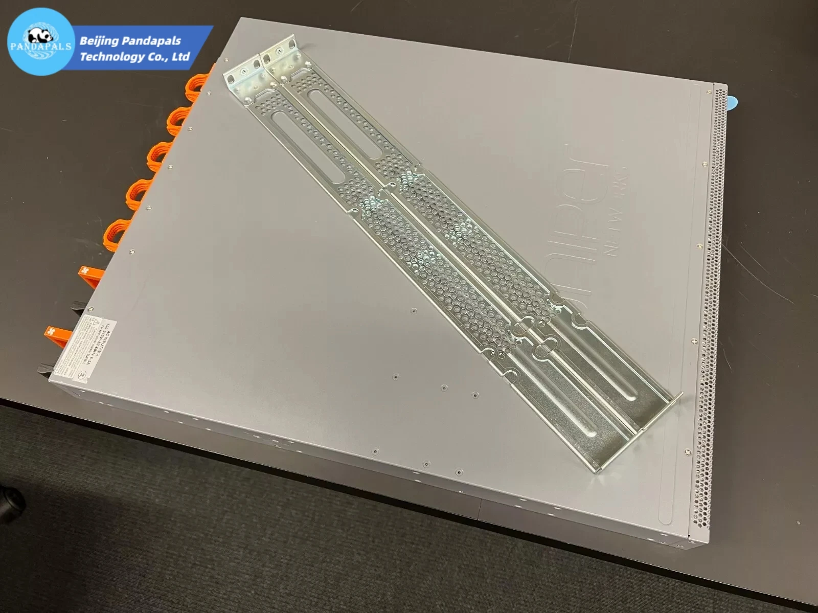 Оригинальные новые сетевые переключатели Juniper QFX5120-48Y-AFO QFX5120-48Y-AFI 10GbE 48 портов