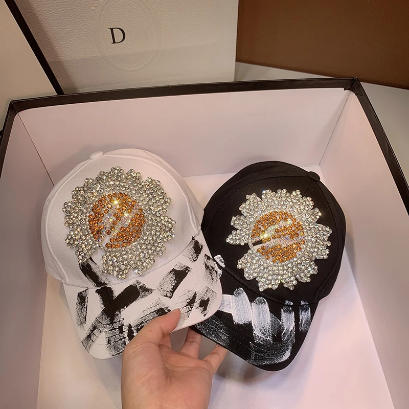 

2023 Baseball Cap Big Flower Bright Diamond Cap Women's Summer Small Zou Ju Graffiti Sunshade Sunscreen Rhinestone