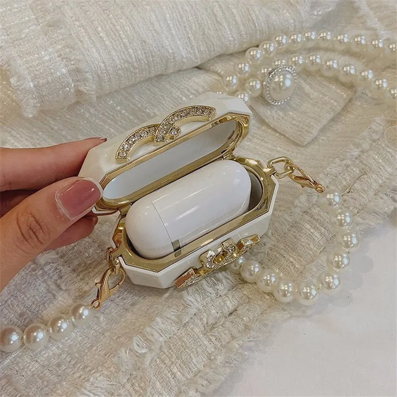 Женская мини-сумка через плечо с жемчужинами