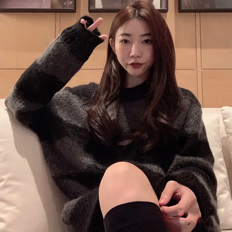 

Knitted Sweater Women's Loose Outer Wear 2022 Autumn and Winter New Striped Seahorse Hair Lazy Wind Round Neck Sweater