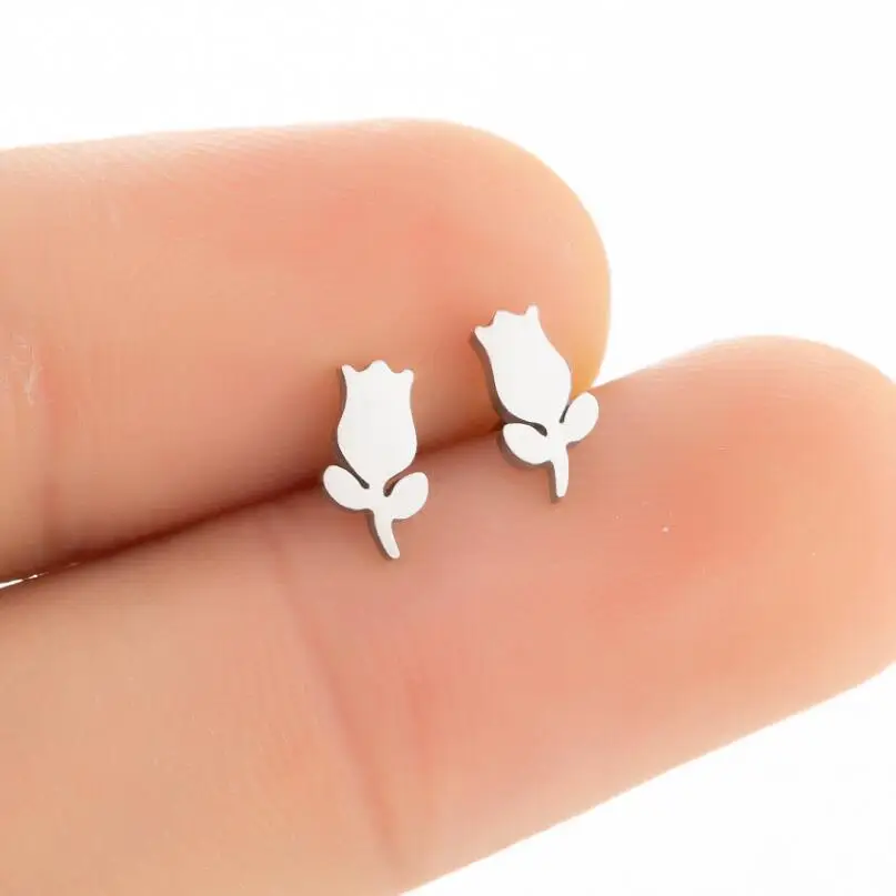 

2021 New Ladies Personality Stainless Steel Simple Flower Earrings Couple Rose Earrings Accessories Gifts
