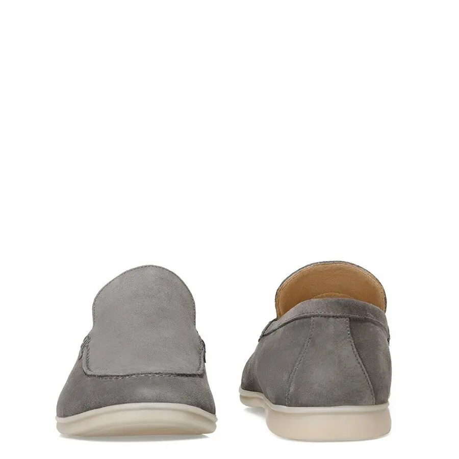 

Men Casual Shoes
