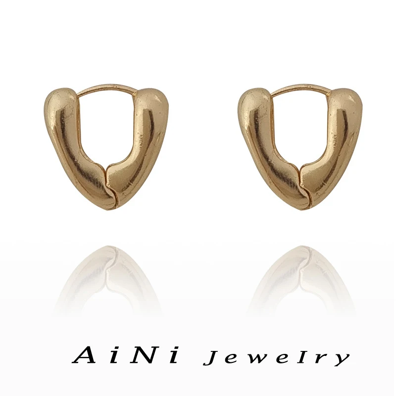 

Trendy Jewelry Heart Earrings Popular Hot Selling Simply Design Elegant Temperament Metal Earrings For Women 2023 Wholesale