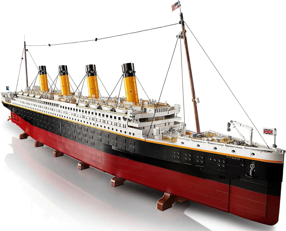 

9090 PCS Compatible 99023 10294 Titanic Large Cruise Boat Ship Steamship bricks building blocks Children Toys Christmas Gifts