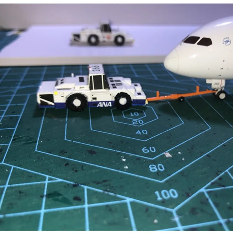 1:200 Scale Model Airport Ground Handling All Nippon Airways Tractor Komatsu 500 Trailer Airport Decoration Sence Accessories