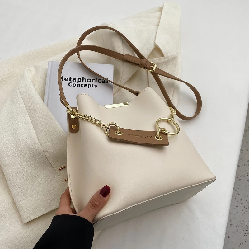 

Новинка 2022, модная женская сумка через плечо в Корейском стиле, подходящая ко всему сумка-мессенджер на цепочке, сумка-мешок из искусственно...