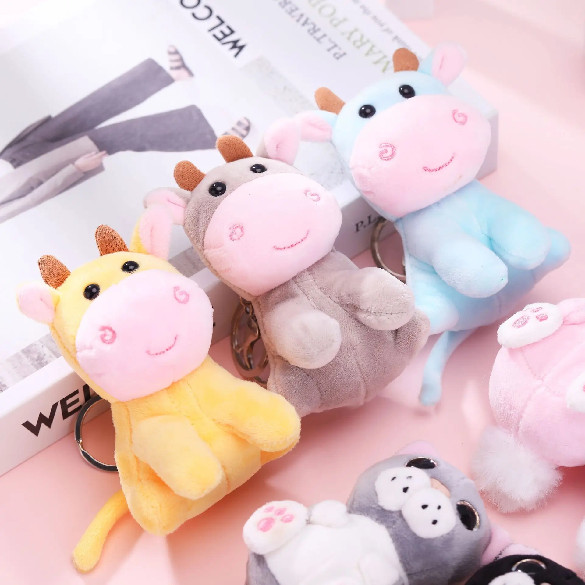 

Новинка, популярная подвеска в виде красивой куклы, кошки, икры, креативный брелок, мягкая игрушка, подарок на день рождения, Рождество