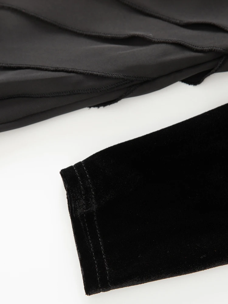 Женское бархатное платье с длинным рукавом круглым вырезом и поясом