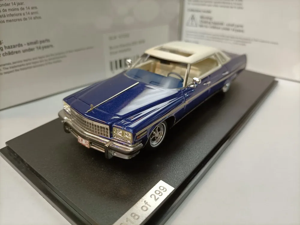 

GLM 1/43 Buick Electra 225 1976 Blue 4 Door Resin Sedan Car Model