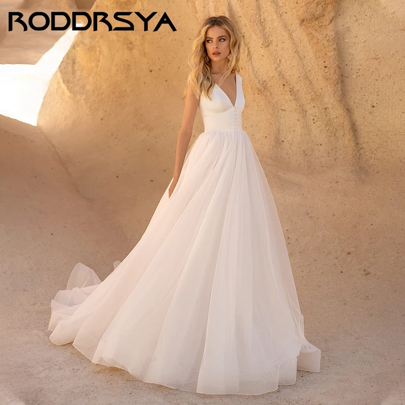 

RODDRSYA 2023 Sexy V-Neck Backless Wedding Dress Elegant Satin Sleeveless Bridal Gown Romantic Button Mermaid Vestido De Novia