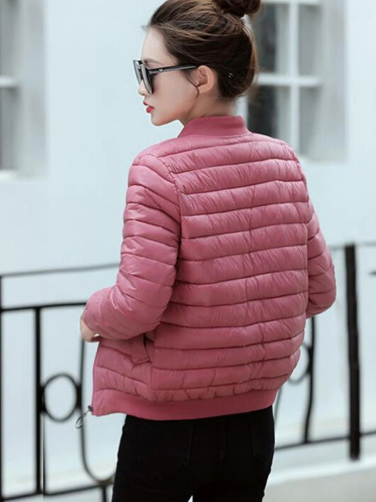 Fashion Padded Jacket Women's Short Lightweight Stand-up Collar Baseball Jacket Korean Version Loose Padded Jacket Warm Light