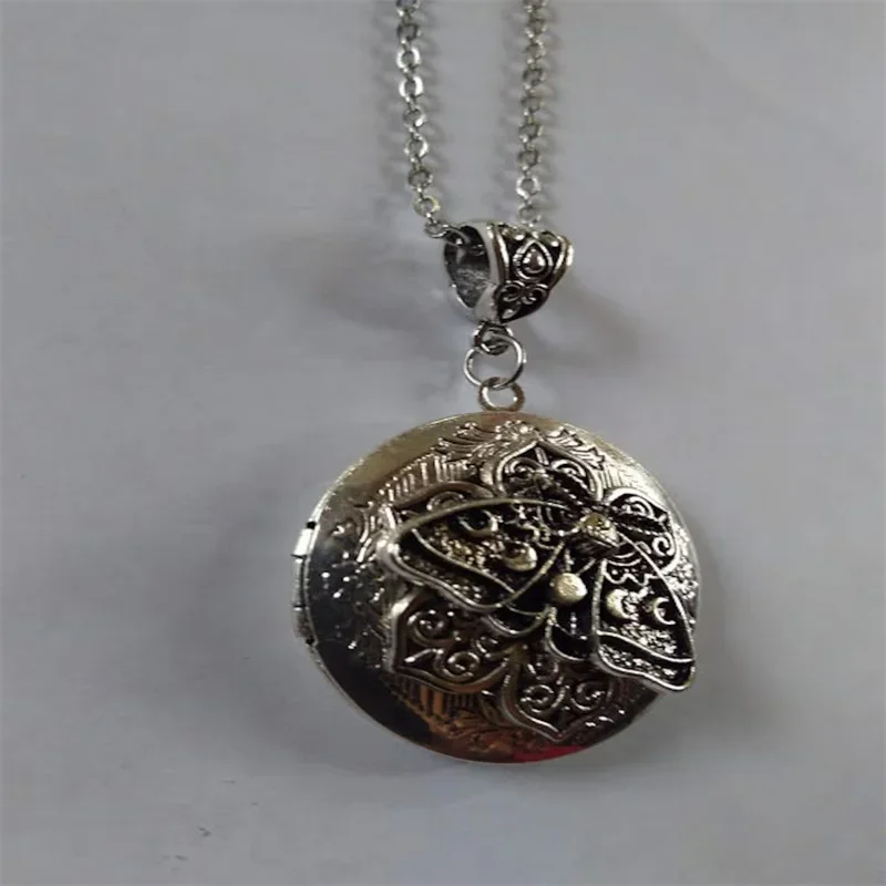 Цепочка-медальон Luna Moth отличный подарок на день рождения Рождество День