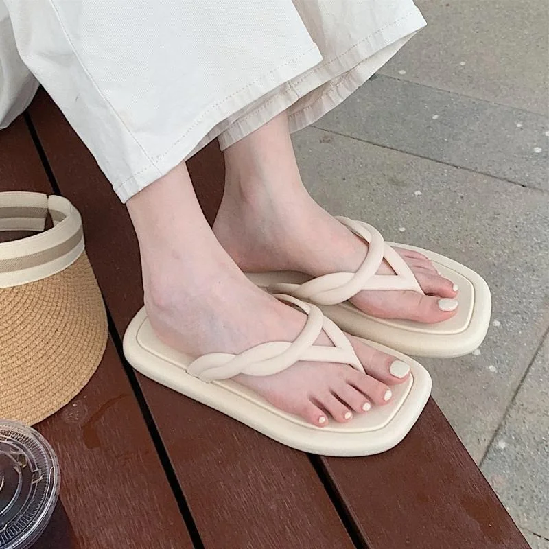 

2022 Summer Leisure Flip Flops Women Fashion New Seaside Vacation Beach Shoes