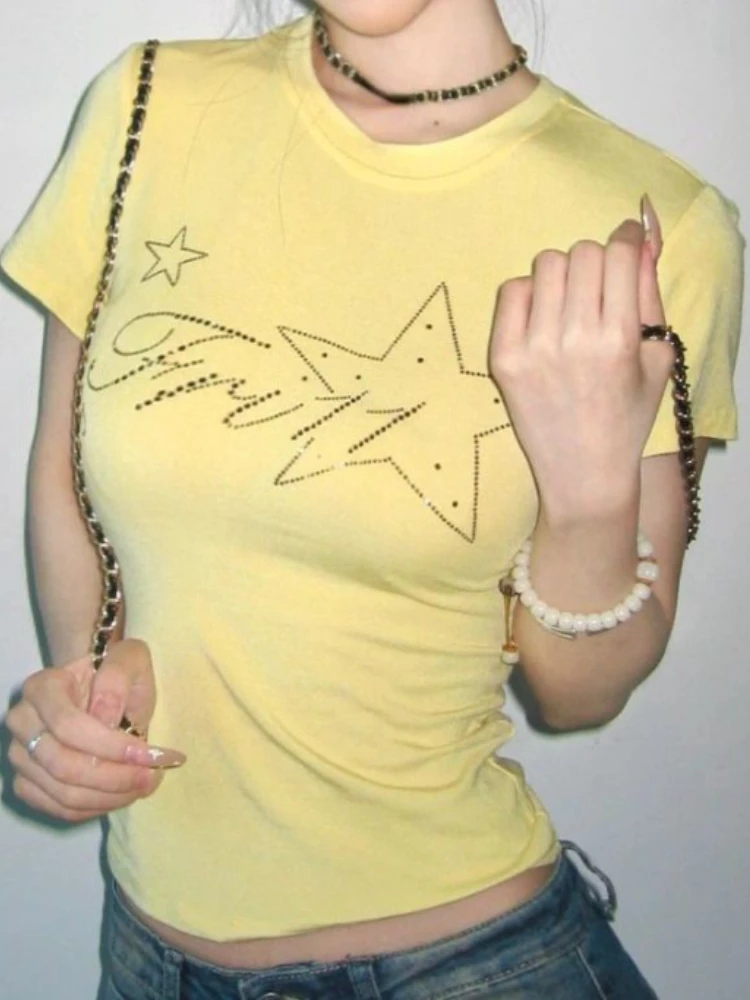 Женская футболка в стиле ретро желтая тонкая с надписью модель Y2k на лето 2024