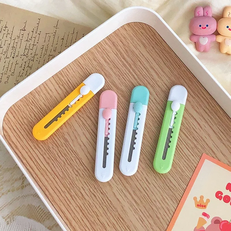 

Кавайный конфетный цвет универсальный нож, милый мини портативный изысканный канцелярский инструмент для резки бумаги, канцелярский инструмент, канцелярский нож