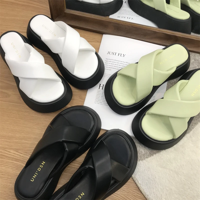 

Шлепанцы женские на платформе, повседневные летние тапочки на каблуке, без застежки, пляжные сандалии, для улицы