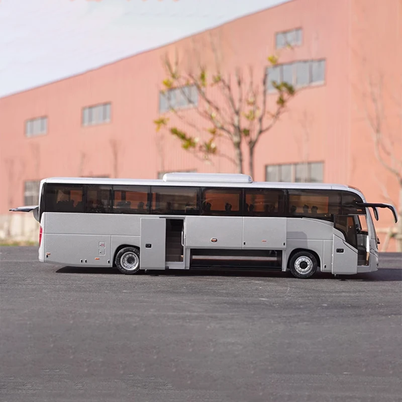 Масштаб 1:42 Yutong Bus T12E