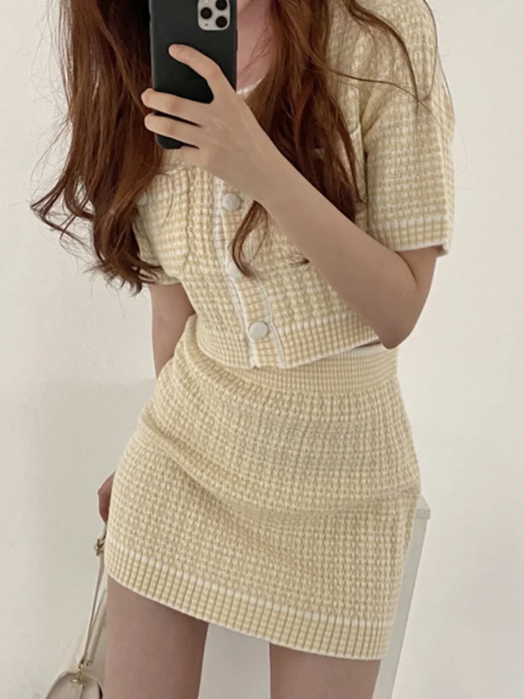 

Женский Повседневный костюм с юбкой и брюками, клетчатый комплект из 2 предметов, корейские шикарные блузки + винтажные трикотажные мини-юбки, 2023