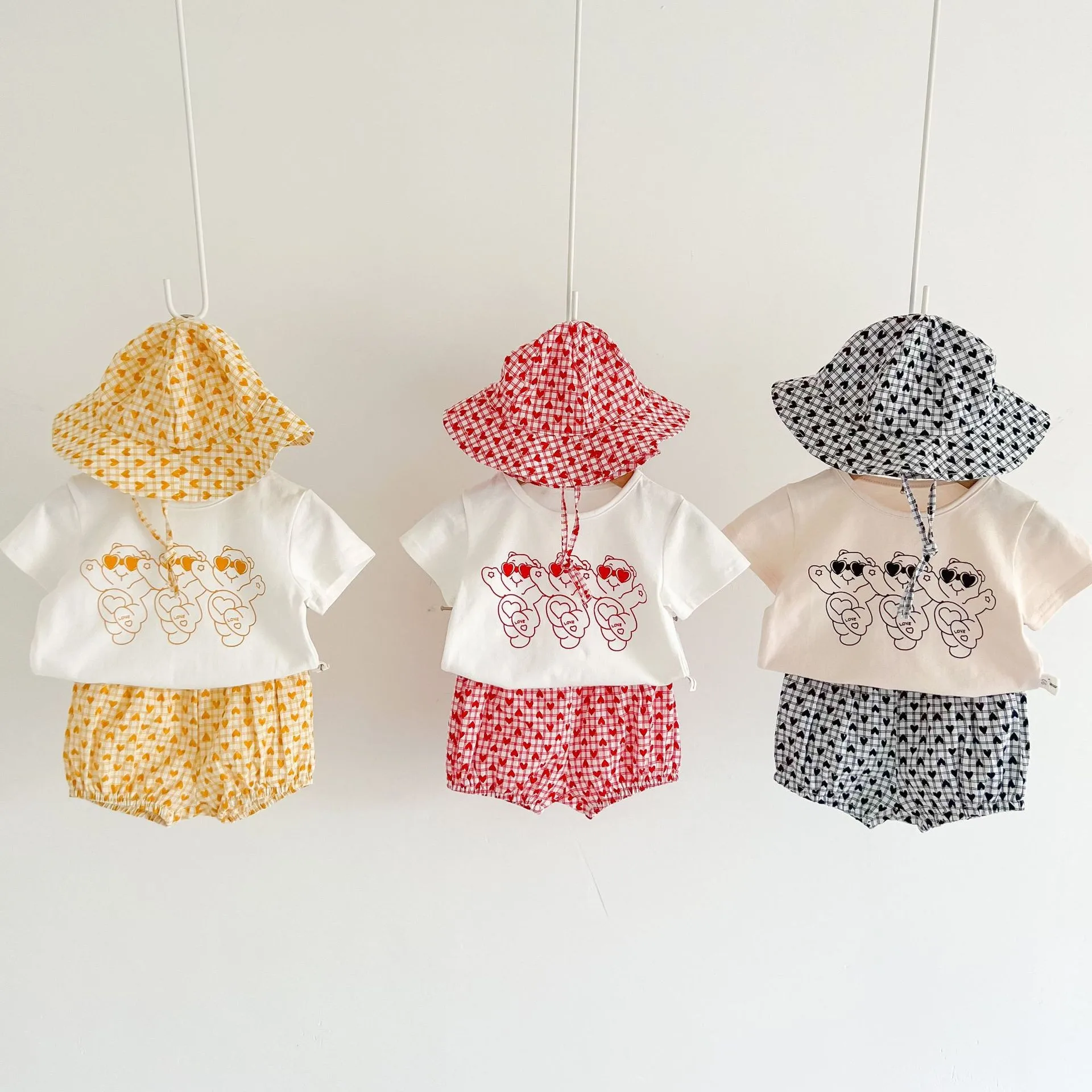 Summer New Men's And Women's Baby Suit Newborn Short Sleeve Printed T-shirt + Checked Bread Pants + Hat Three Piece Baby Suit
