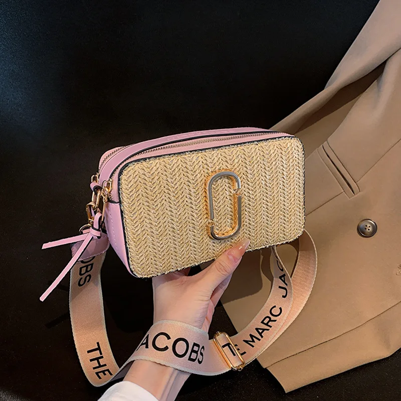 

Нишевый дизайн 2023, Весенняя сумка, модная сумка через плечо с широким ремнем, сумка через плечо, Стильная универсальная маленькая квадратна...