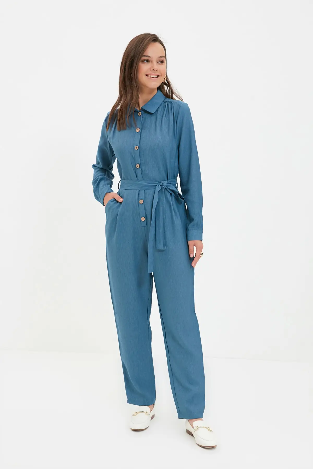 

Trendyol Shirt Collar Arched Button Jumpsuit TCTAW22TL0002