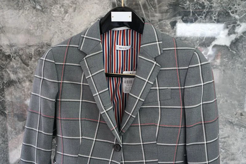 Рисунок 2 - Осенний новый костюм TB женский