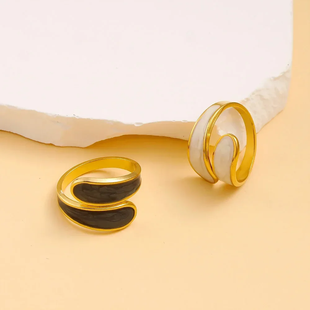 Кольцо женское витое из нержавеющей стали голубое и белое