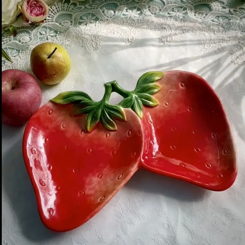 

Strawberry Ceramic Dried Fruit Plate Candy Storage Tray Home Decor Wedding Decoration Kitchen Salad Dessert Plate